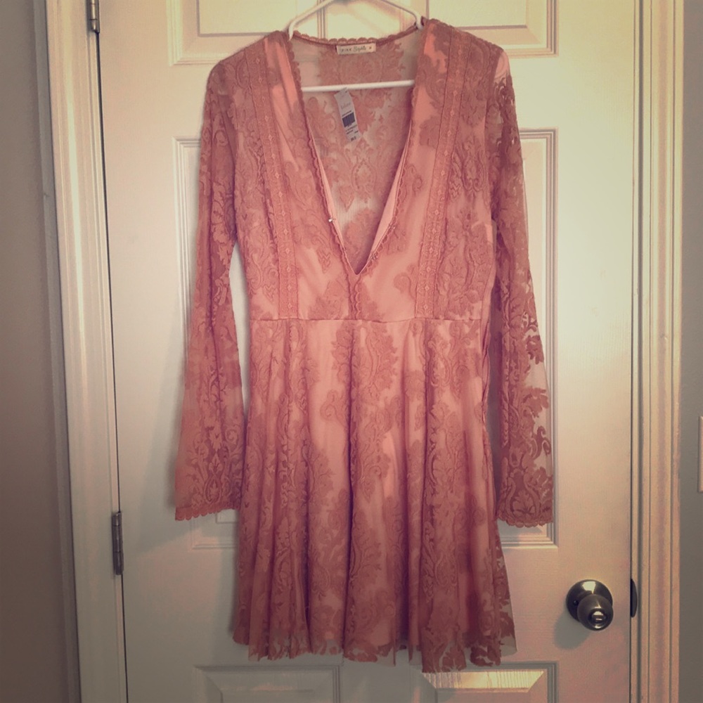 Lace, Coral dress